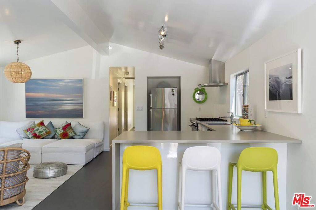 Image 7 of property listing at 29 Paradise Cove Road, Malibu, CA 90265