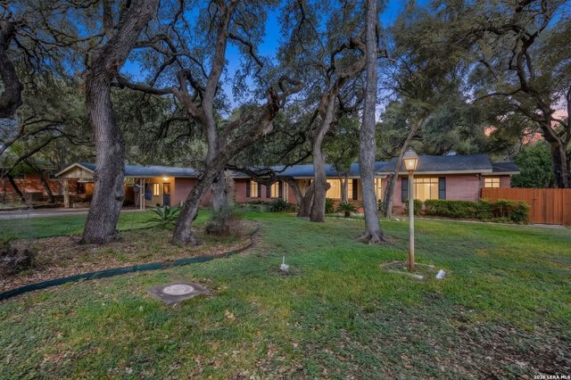 209 Zornia Dr, San Antonio, TX 78213