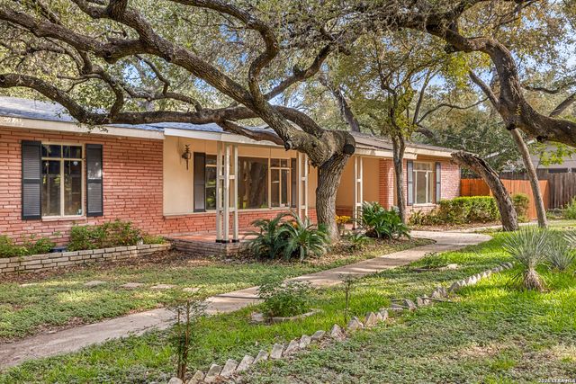 209 Zornia Dr, San Antonio, TX 78213