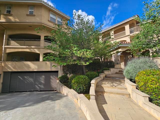 2930 Fairway Avenue 105, La Crescenta, CA 91214