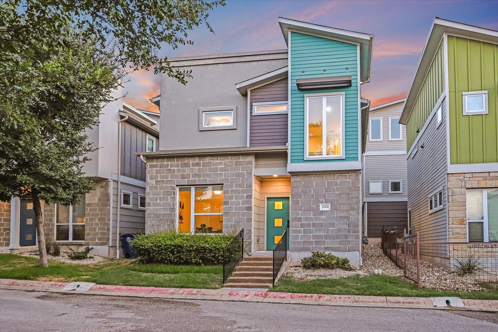 2001 Tramson DR, Austin, TX 78741