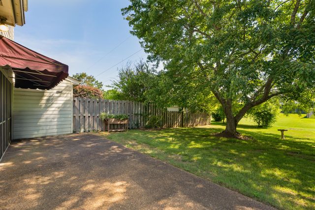 6573 Hickory Meadow Drive, Chattanooga, TN 37421