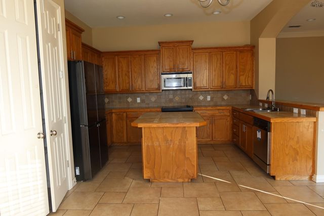 5002 CYPRESS AVENUE, Wichita Falls, TX 76310