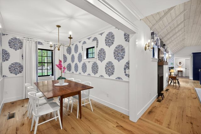27 Evangeline Road, Falmouth, MA 02540