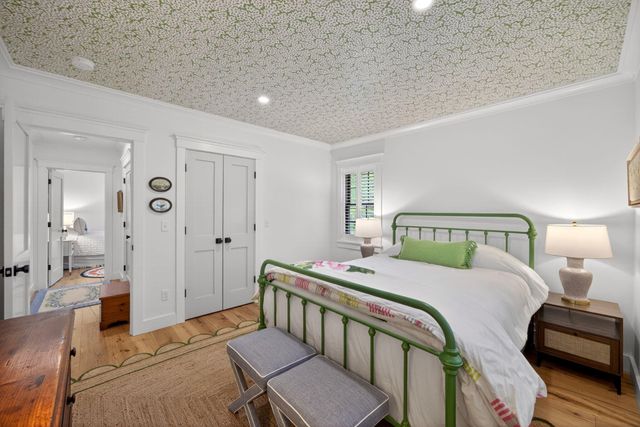 27 Evangeline Road, Falmouth, MA 02540