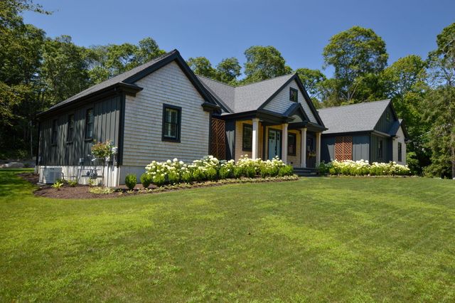 27 Evangeline Road, Falmouth, MA 02540
