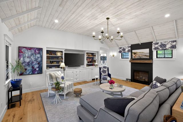 27 Evangeline Road, Falmouth, MA 02540