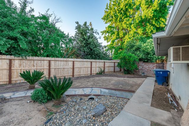 4667 N Bengston Avenue, Fresno, CA 93705