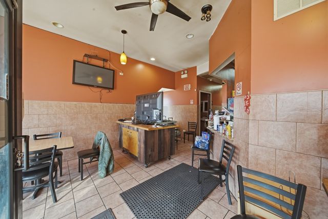 518 S Western Avenue, Chicago, IL 60612