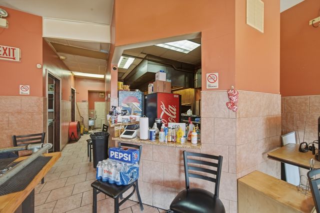 518 S Western Avenue, Chicago, IL 60612