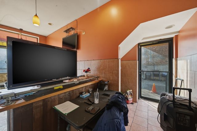 518 S Western Avenue, Chicago, IL 60612