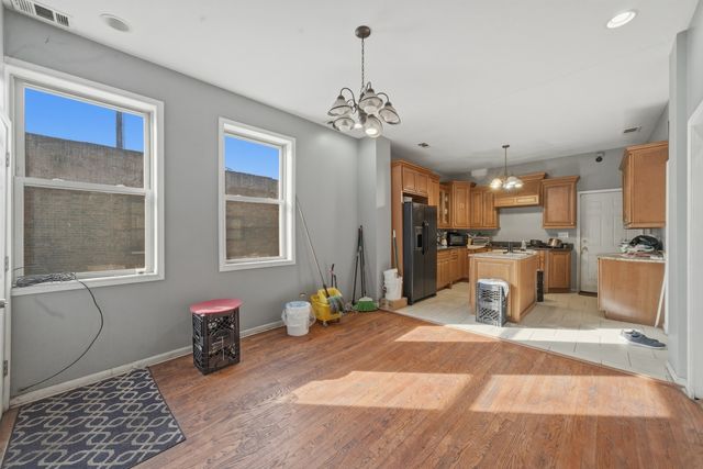 518 S Western Avenue, Chicago, IL 60612