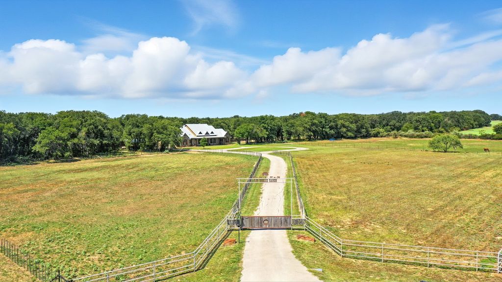 840 Pritchard Lane, Brock, TX 76087