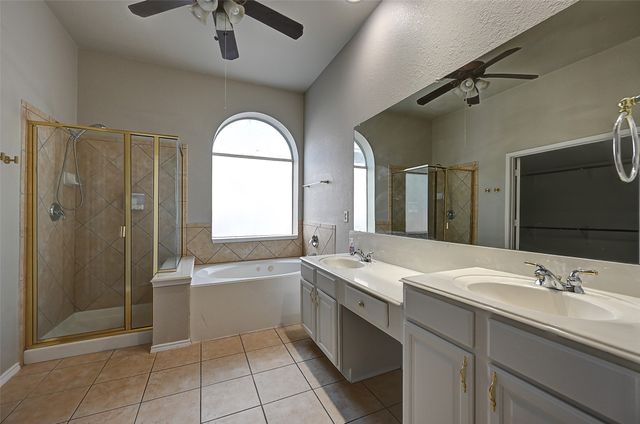 7500 Parkgate Drive, Fort Worth, TX 76137