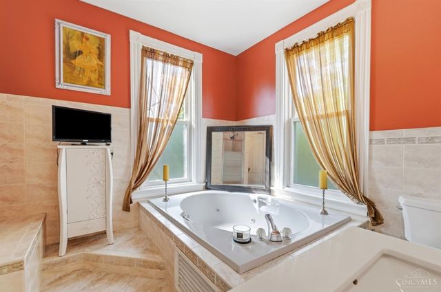 2344 Norwood Avenue, Norwood, OH 45212