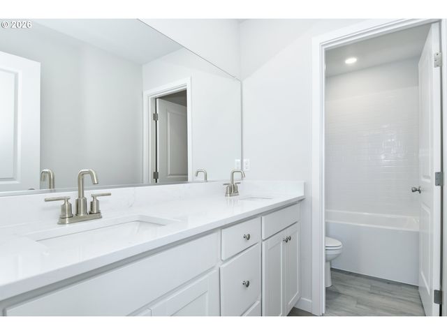 749 Ne 13TH St, Battle Ground, WA 98604