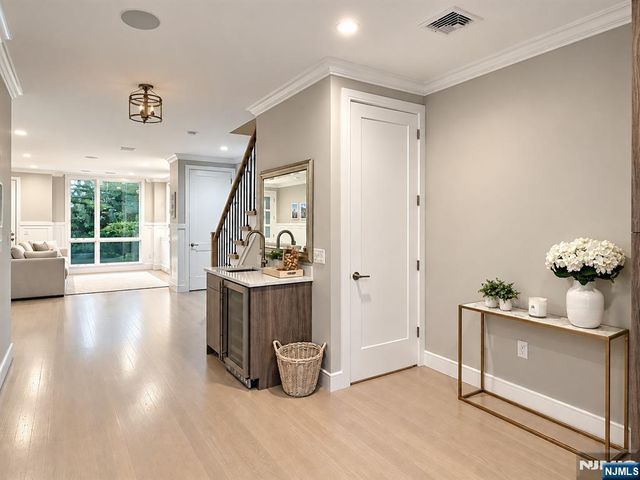 2195 Linwood Avenue, Fort Lee, NJ 07024