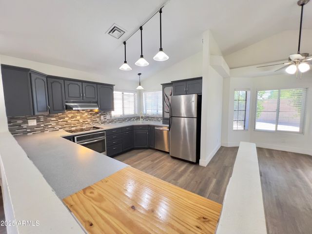 625 N 38TH Street N, Mesa, AZ 85205