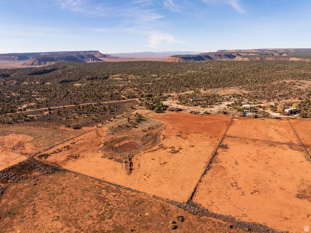 2591 S DESERT DR, Apple Valley, UT 84737