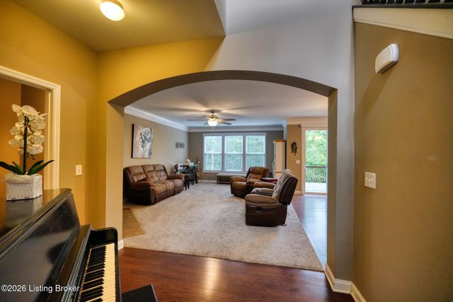 9105 Blue Boulder Ct, Louisville, KY 40291