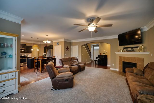 9105 Blue Boulder Ct, Louisville, KY 40291