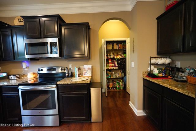 9105 Blue Boulder Ct, Louisville, KY 40291