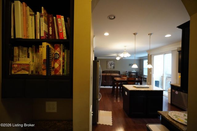 9105 Blue Boulder Ct, Louisville, KY 40291