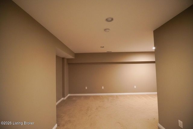 9105 Blue Boulder Ct, Louisville, KY 40291