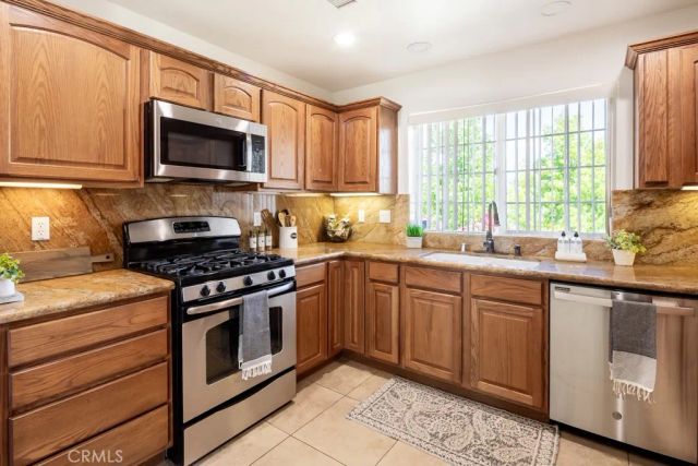 7714 Grand Avenue, Yucca Valley, CA 92284