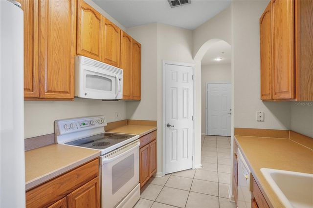 586 BRANTLEY TERRACE WAY 306, Altamonte Springs, FL 32714
