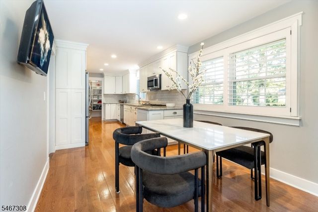 4 Walton Ln, Livingston Twp., NJ 07039