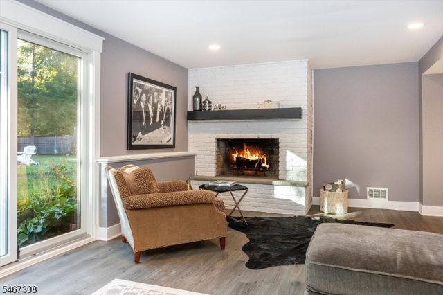 4 Walton Ln, Livingston Twp., NJ 07039
