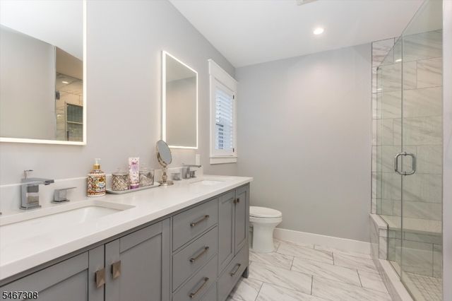 4 Walton Ln, Livingston Twp., NJ 07039