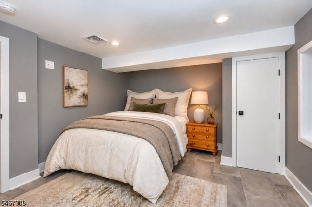 4 Walton Ln, Livingston Twp., NJ 07039
