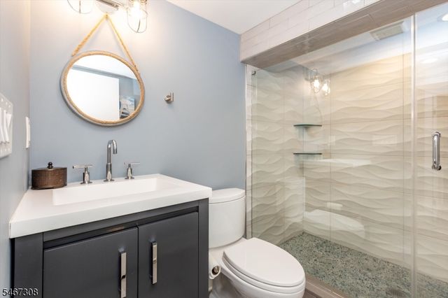 4 Walton Ln, Livingston Twp., NJ 07039