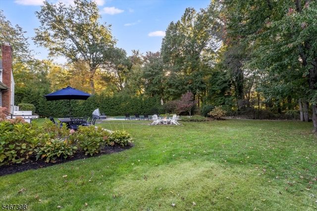 4 Walton Ln, Livingston Twp., NJ 07039