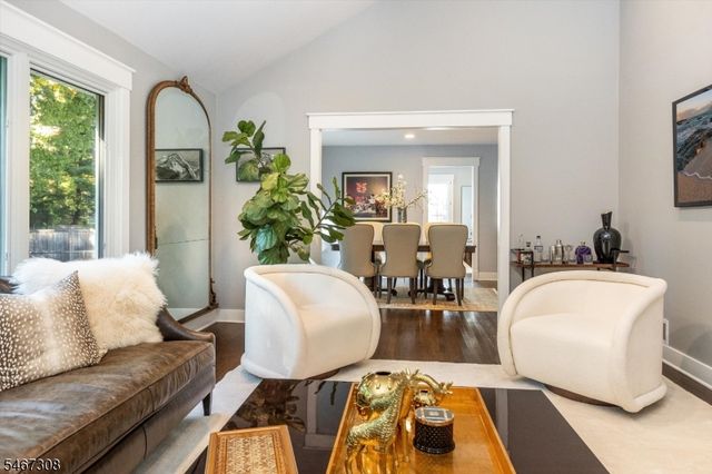 4 Walton Ln, Livingston Twp., NJ 07039