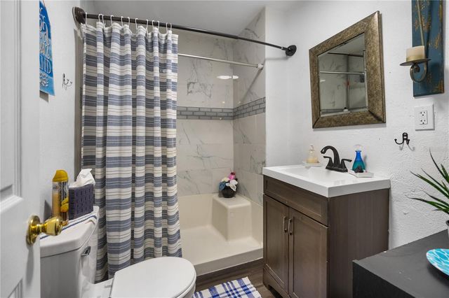 221 AVENUE L NE, Winter Haven, FL 33881