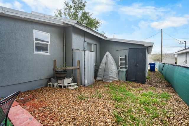 221 AVENUE L NE, Winter Haven, FL 33881