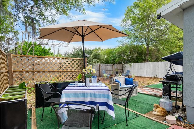 221 AVENUE L NE, Winter Haven, FL 33881