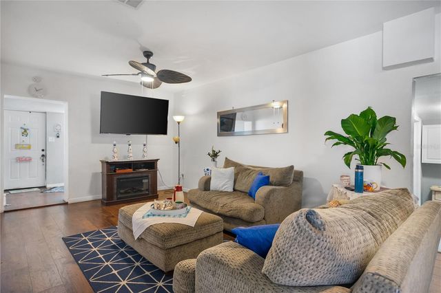 221 AVENUE L NE, Winter Haven, FL 33881