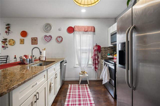 221 AVENUE L NE, Winter Haven, FL 33881