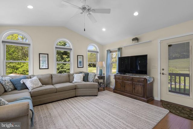 5140 PERRY RD, Mount Airy, MD 21771