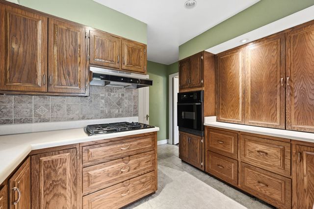 1061 Pacific AVENUE, Brackenridge, PA 15014