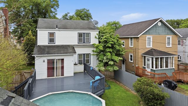 1061 Pacific AVENUE, Brackenridge, PA 15014
