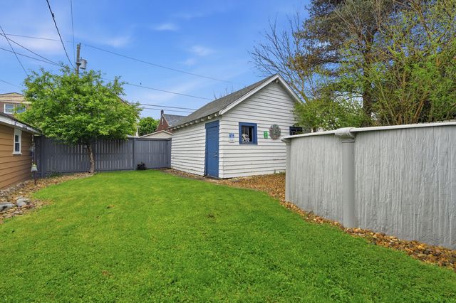 1061 Pacific AVENUE, Brackenridge, PA 15014