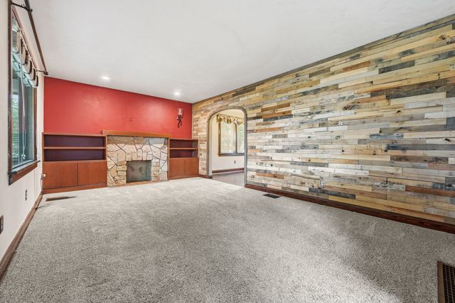 1061 Pacific AVENUE, Brackenridge, PA 15014