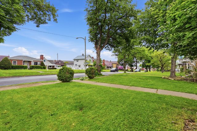 1061 Pacific AVENUE, Brackenridge, PA 15014