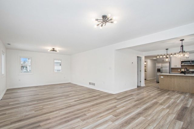 2620 Oklahoma Street, Lake Station, IN 46405