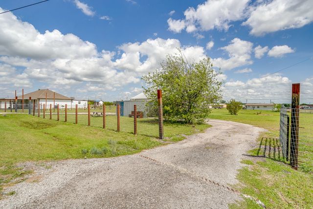 8312 Alston Court, Joshua, TX 76058